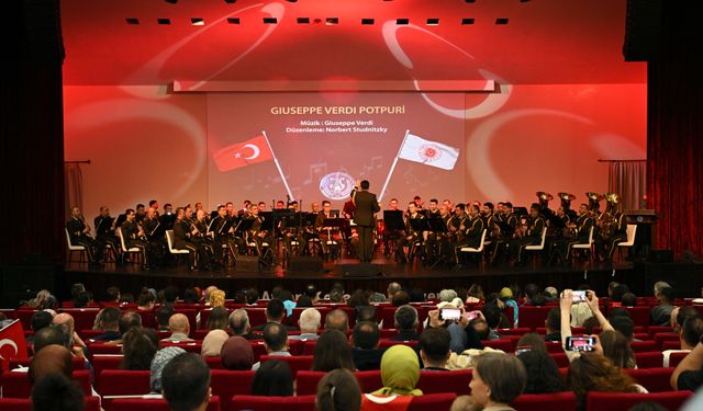 Milli Savunma Bakanlığı'ndan Afyonkarahisar'da konser !