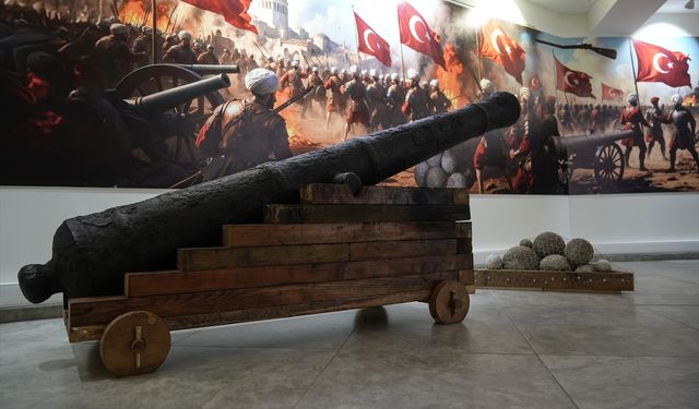 Efes Müzesi'nde taş baltadan SİHA'ya sergisi