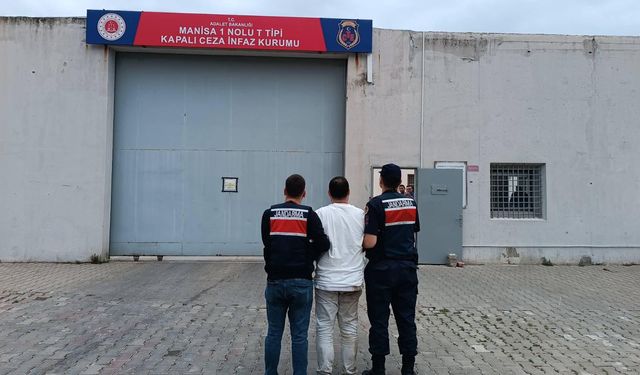 Yunusemre'de sahte kimlikle dolaşan firari yakalandı