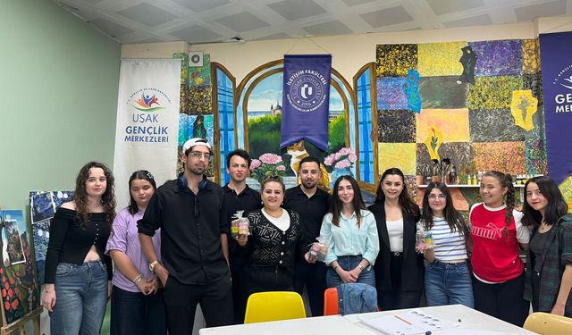 Uşak'ta atık yağlardan elde edilen boyaların dağıtımı başladı
