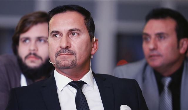 Buz adam lakaplı Ergün Penbe, Uşakspor'un başına geçti