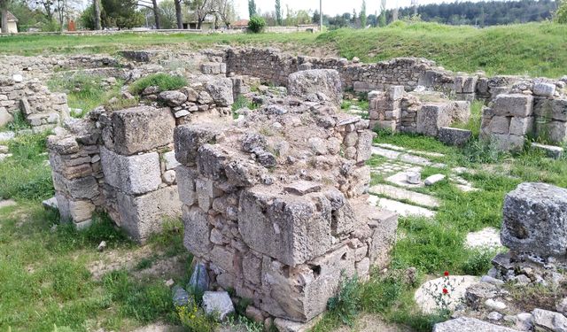 Selçikler'deki Sabeste Antik Kenti beklenen ilgiyi görmüyor! Çevre düzenlemesi mutlaka gerekiyor!