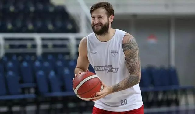 Karşıyaka Basketbol'da Thomas Akyazılı, ameliyat oldu
