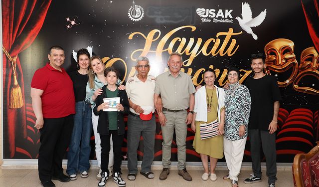 Medya Senin Aklında Ne Uyandırıyor yarışmasında dereceye giren Uşaklı öğrencilere ödülleri verildi
