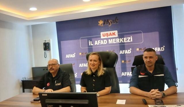 Uşak'ta olası bir deprem, sel ve diğer afetlerde neler yapılacağına dair basın emekçilerine eğitim verildi