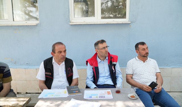 Uşak İl Tarım Müdürlüğü 9 köyde üreticilerle bir araya geldi