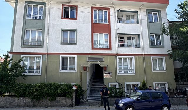 Kütahya'da cam silen kadın 3. kattan düşerek ağır yaralandı!