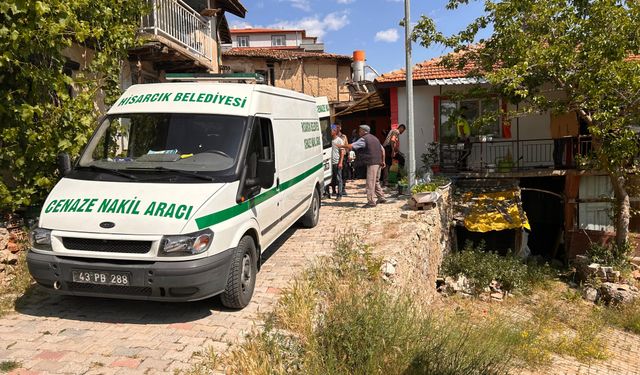 Kütahya'da yaşlı kadın evinde ölü bulundu