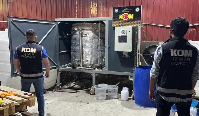İzmir'de kaçak alkol operasyonu, 2 tutuklu!