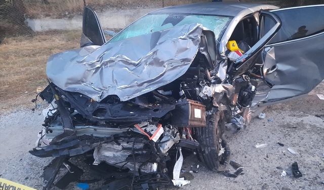 Menderes ve Seferihisar arasındaki kazada Nazlı ve Baran ailesinden 5 kişi yaşamını yitirdi