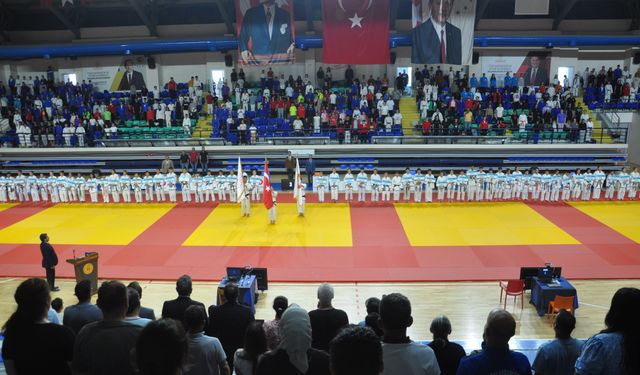 Kütahya'da Spor Toto Yıldızlar Türkiye Judo Şampiyonası başladı