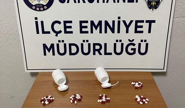 Saruhanlı'da otomobillerinde yasaklı madde bulunun 2 kişi tutuklandı!