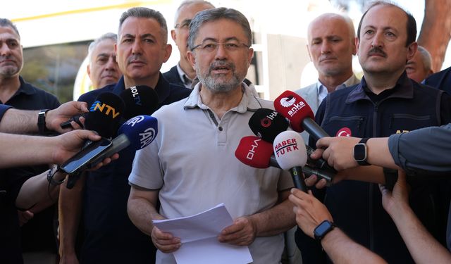 Bakan Yumaklı, İzmir'deki yangınlara ilişkin açıklama yaptı