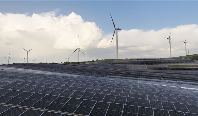 Elektriğimizin büyük bölümü güneş ve rüzgardan elde ediliyor