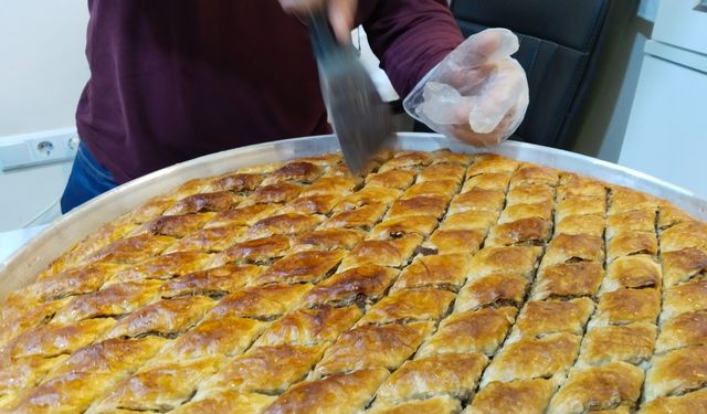 Uşak ev baklavası 550 TL oldu