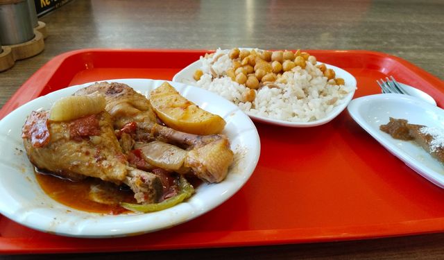 Uşak'ta 4 çeşit yemek fiyatı lokantasına göre 150 ile 200 TL arasında değişiyor