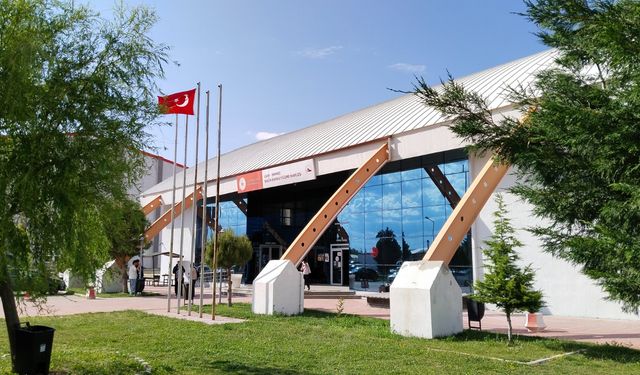 Uşak'ta yüzme öğrenenlerin şampuan sorunu!