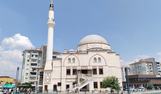 Uşak'taki camilerde su kaynaklarını israf etmenin haram olduğuna vurgu yapıldı! Sanki Murat Dağı gönüllüleri konuştu!