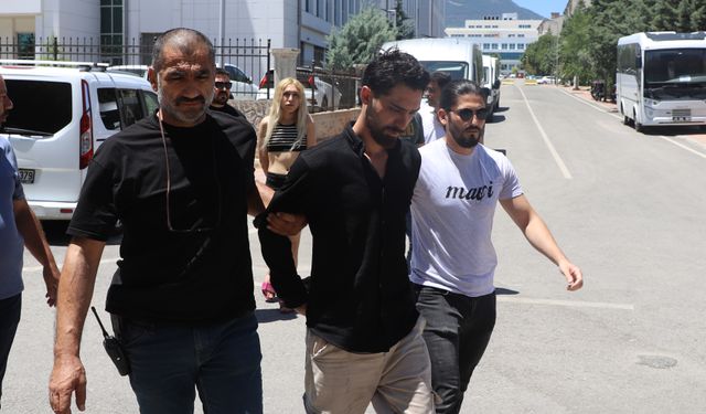Denizli'de yabancı uyruklu kişiler arasında bıçaklı kavga; 1 ölü!
