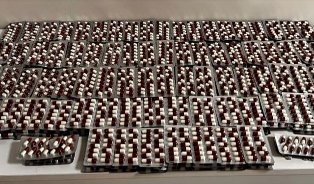 Bornova'da sentetik ecza yakalanan evdeki 1 kişi tutuklandı