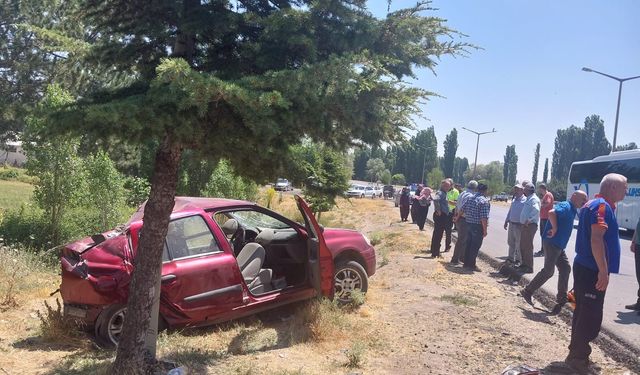Afyonkarahisar'da trafik kazası; 1 ölü, 5 yaralı!