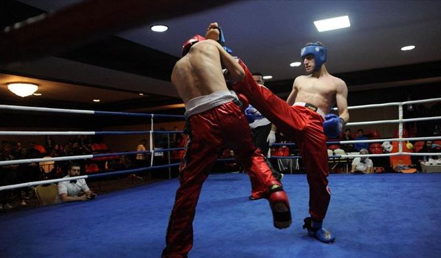 İzmir'de düzenlenen Türkiye Kick Boks Şampiyonası sona erdi