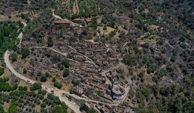 Ödemiş'teki yangında 40 haneli mahalle "hayalet köy"e döndü