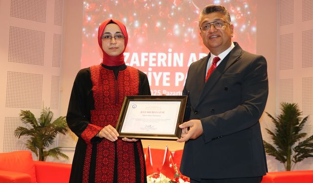Filistinli üniversite öğrencisi, Kütahya'dan birincilikle mezun oldu!