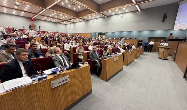 İBB Başkanı Tugay işçi eylemlerine yönelik Belediye-İş Sendikası'na tepki gösterdi