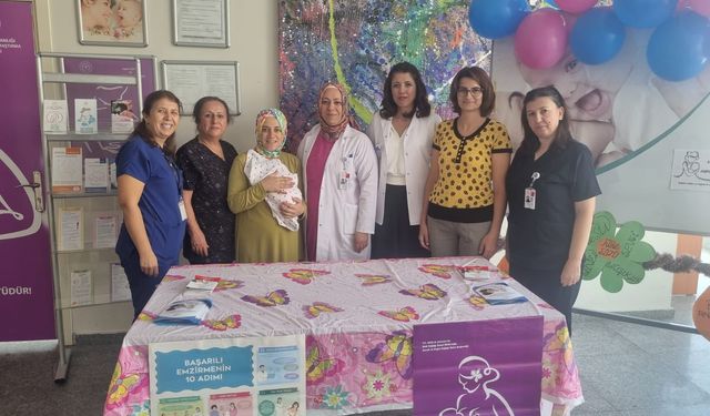 Uşak Eğitim ve Araştırma Hastanesi'nde anne ve anne adayları bilgilendirildi