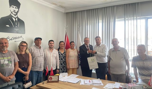 Milletvekili Ali Karaoba, Bursa'ya Uşak tarhanası hediye etti, çarşı ve pazar esnafının dertlerini dinledi!