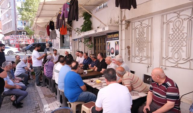 Sosyete pazarı ve panayır mağduru Uşak esnafıyla buluştular