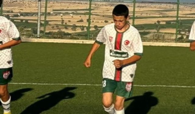 Uşak Bölmespor'da forma giyen 14 yaşındaki Yiğit Coşgun'un vefatı büyük üzüntüye yol açtı