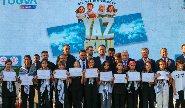 TÜGVA'nın Uşak'ta bu yıl da açtığı yaz okullarının kapanış programı yapıldı