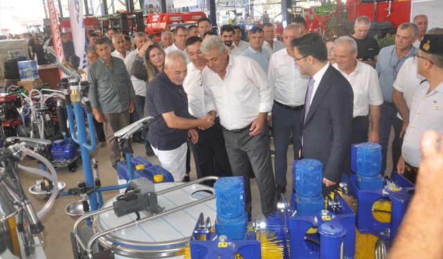 Kiraz'daki tarım fuarına 65 firma katıldı