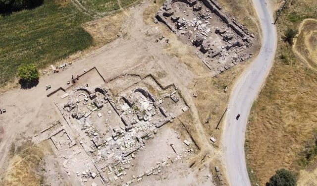 Uşak Valisi, İmparatora sadık olan antik kenti ziyaret etti
