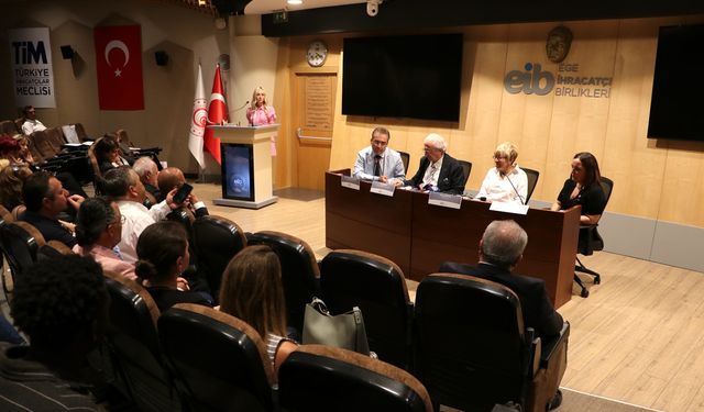 İzmir'de uluslararası öğrencilere "ticaret elçiliği" eğitimi verildi