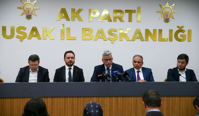 Sağlık Bakanı Memişoğlu, AK Parti Uşak İl Başkanlığı'nda konuştu