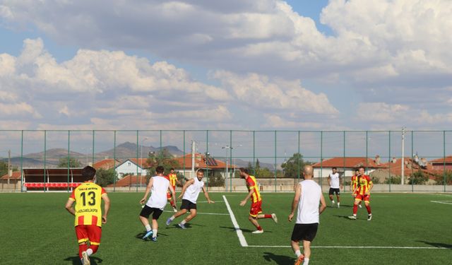 Uşak Eşme Belediyespor, sezon öncesi rakibine 7 gol atarak moral buldu