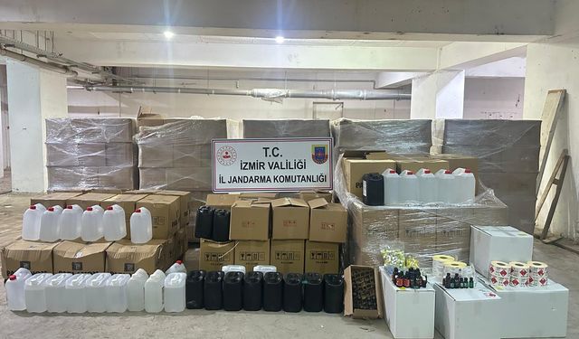 İzmir'de 7 ton etil alkol ele geçirildi