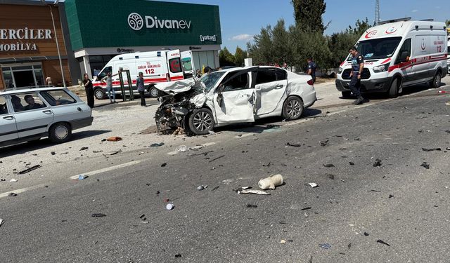 Manisa'da zincirleme trafik kazası; 1 ölü, 4 yaralı!
