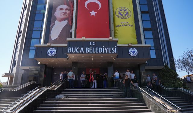 Buca Belediyesi iştiraki çalışanlarından belediye binasında işgal eylemi