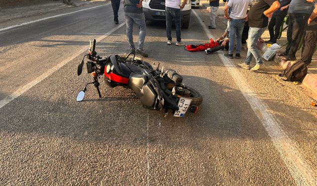 İzmir'de iki motosiklet çarpıştı, 2 kişi yaralandı!