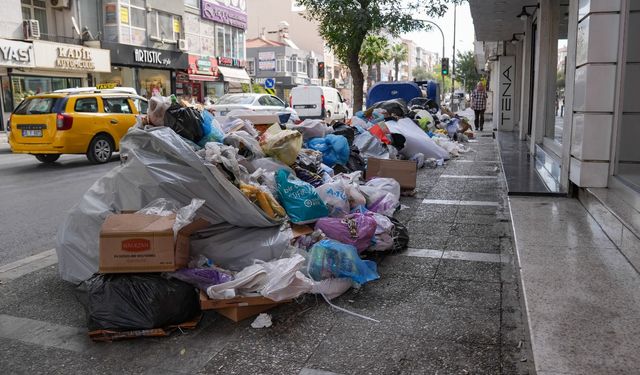 İzmir'de maaş alamayan işçiler 7 gündür işi bıraktı