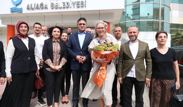 AK Parti'li Çankırı'dan Aliağa Belediye Başkanı Acar'a ziyaret