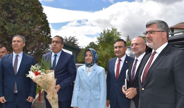 Tarım ve Orman Bakan Yardımcısı Gümen Afyonkarahisar'a gitti
