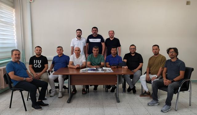 Uşak'taki öğretmenler Türkiye geneli ders kitapları hazırladı
