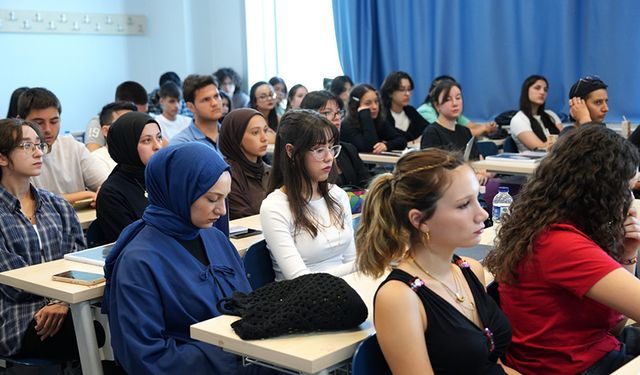Uşak'ta ilk ders Gazze'deki insanlık dramı oldu