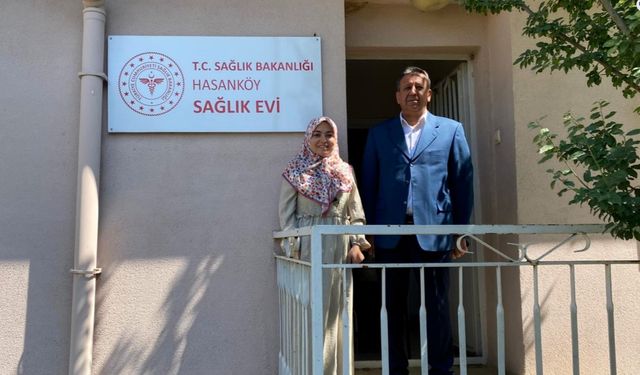 Uşak İl Sağlık Müdürü Doç. Dr. Tarık Acar, köylerdeki sağlık evlerini ziyaret ediyor! 1 ayda 100 köye gitti!