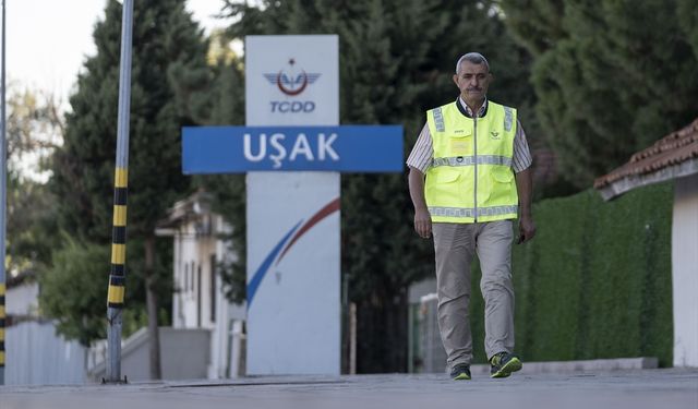 Uşaklı Tevfik Doğan, babası ve dedesinden aldığı mirasla 45 yıldır canları koruyor